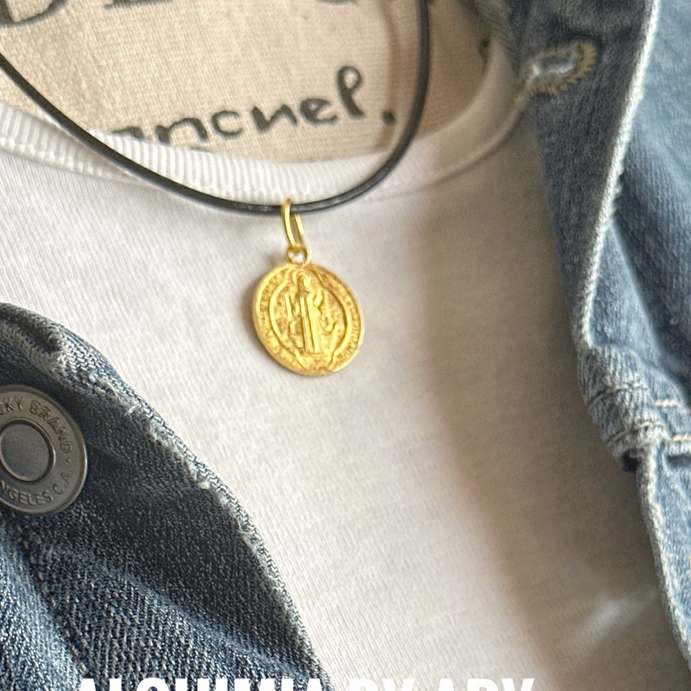Alquimia Gold Medallion Necklace